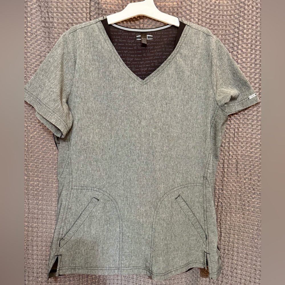 Like NEW Elle Women Scrubs Top, Size Medium, Color Heather Grey